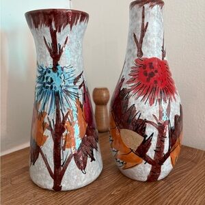 Vintage mid century art pottery vase Italy white lava glaze set of two